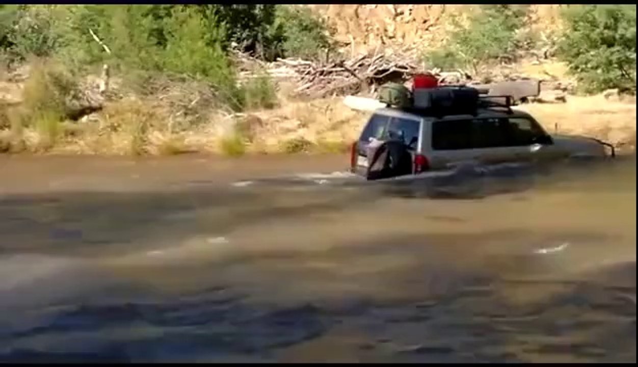 A Jeep drove through a river - Incredible