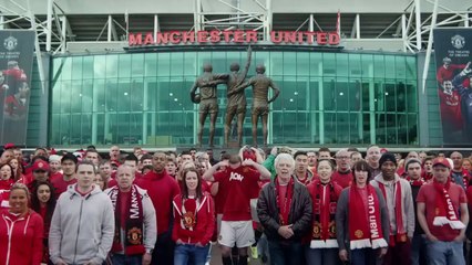 Manchester United apresenta novo patrocinador através de evolução da camisa