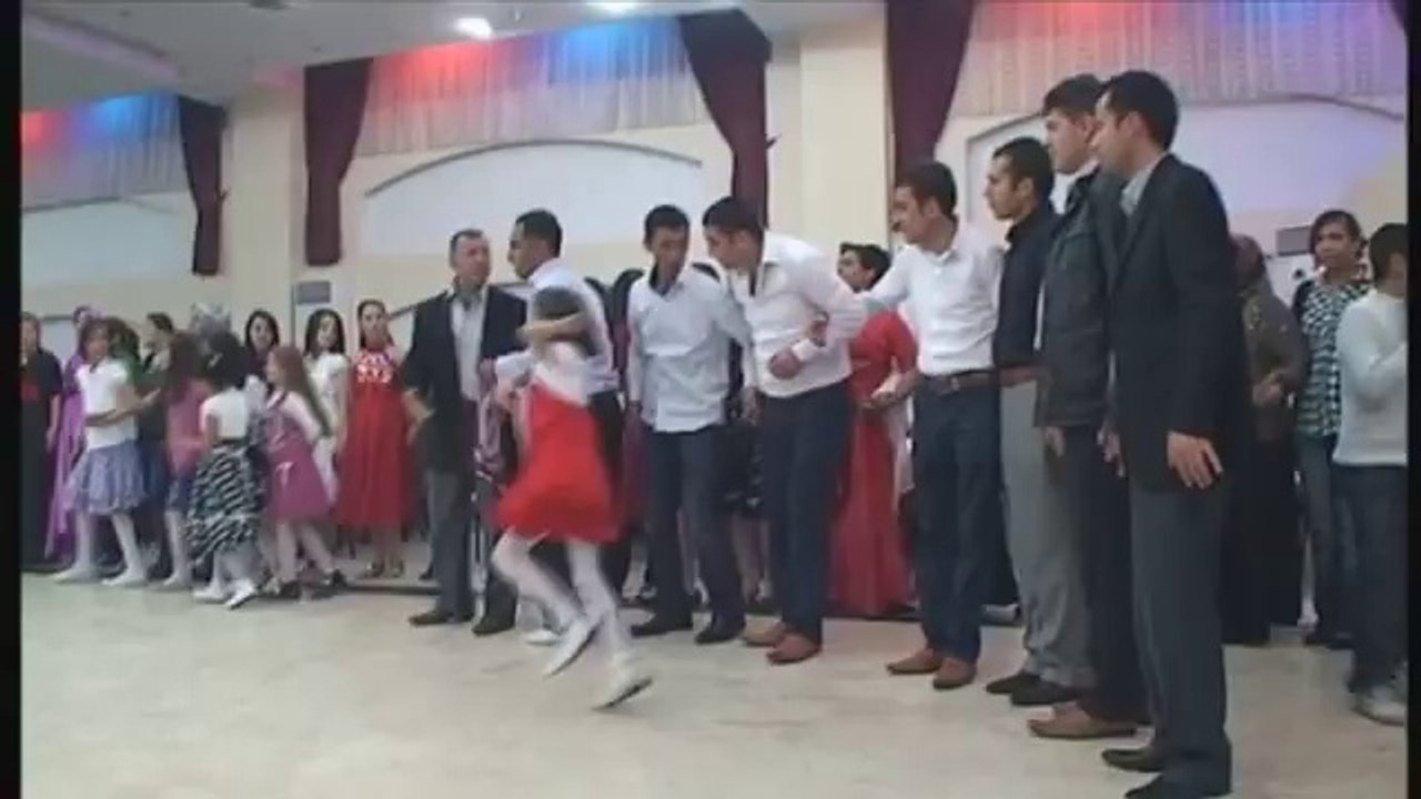 Halay başı böyle olur...
