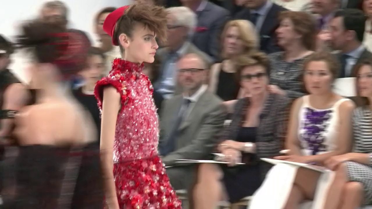 Chez Chanel, la haute couture toujours plus jeune