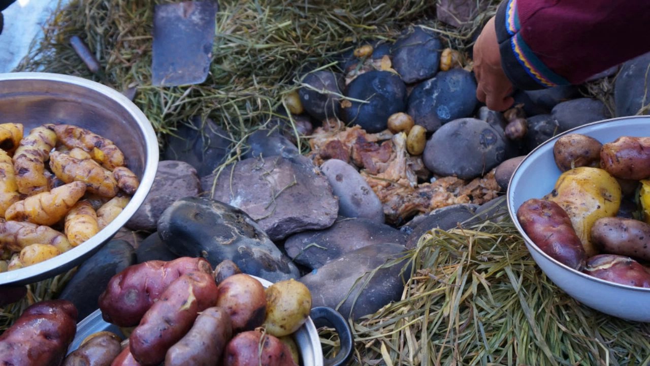 What is Pachamanca? The traditional peruvian food!