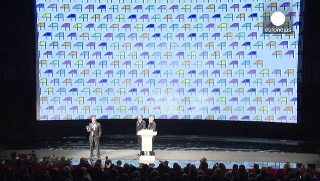 Gibson grabs a globe at Karlovy Vary festival where East meets West