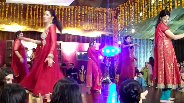 Awesome Dance Pakistani Lahore Wedding Dance Party