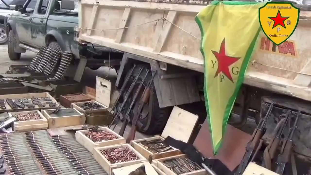 Destkeftiyên ypg li tel eftar a kobanê