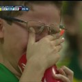 بكاء طفل برازيلي بعد وصول النتيجة إلى اربعة