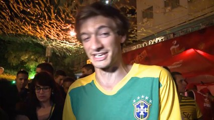 Brasil 2014 - Un aficionado francés llora la derrota de Brasil