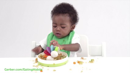 How to Feed a Toddler and Establish Independent Eating Habits