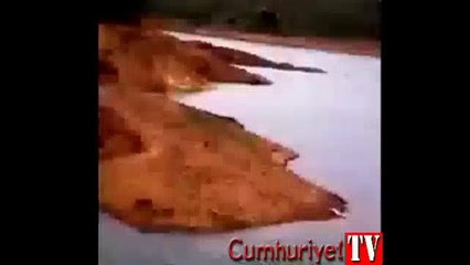 Suda şakalaşan iki kızın ölüm anı