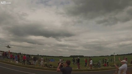 Turkish F16 Really Low Approach