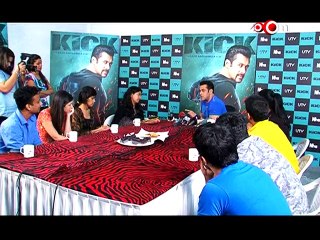Salman Khan's jovial interaction with the media - EXCLUSIVE!!