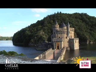 Quartiers d'été au Château de la Roche avec Clare Bonham