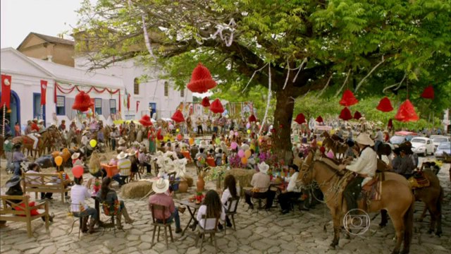 Tainá Müller e Giovanna Antonelli falam sobre suas personagens em ‘Em Família’