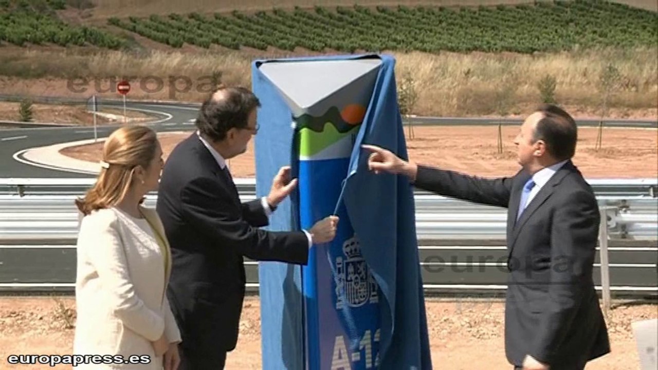 Rajoy destaca valor de "buenas infraestructuras"