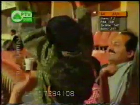 300th ODI wicket of Waqar Younis Vs SA Sharjah 2000.