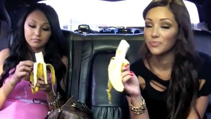 Melanie Iglesias & Hot Girlfriends