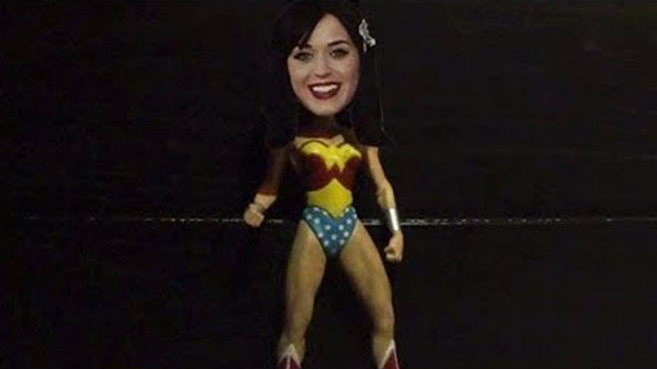 KATY PERRY CAST AS NEW WONDER WOMAN!!!
