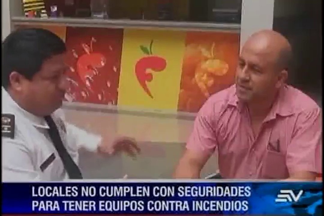 Evalúan edificio incendiado en Machala