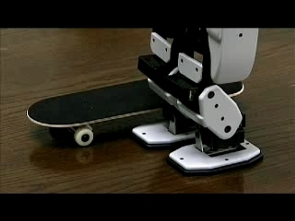 Plen Robot Skating