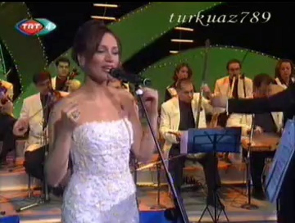 Umut AKYÜREK-Unutturamaz Seni Hiç Bir Şey Unutulsam Da Ben