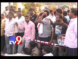 Polavaram issue reaches Delhi, shakes Lok Sabha  - 30 Minutes