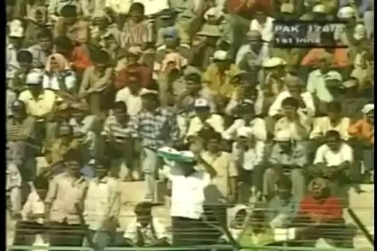 Moin Khan 60 Vs India 1999 Chennai Test