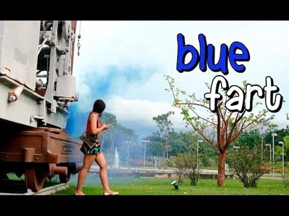 The blue fart mystery / Prank