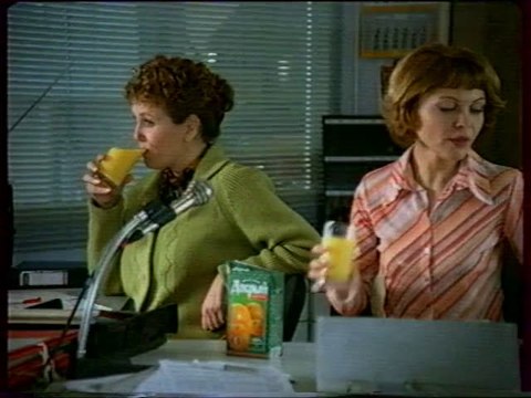 Анонс и реклама (СТС, февраль 2004) Эрмигут, Сок Добрый , McDonalds, Intel, Libresse, Любимый сок