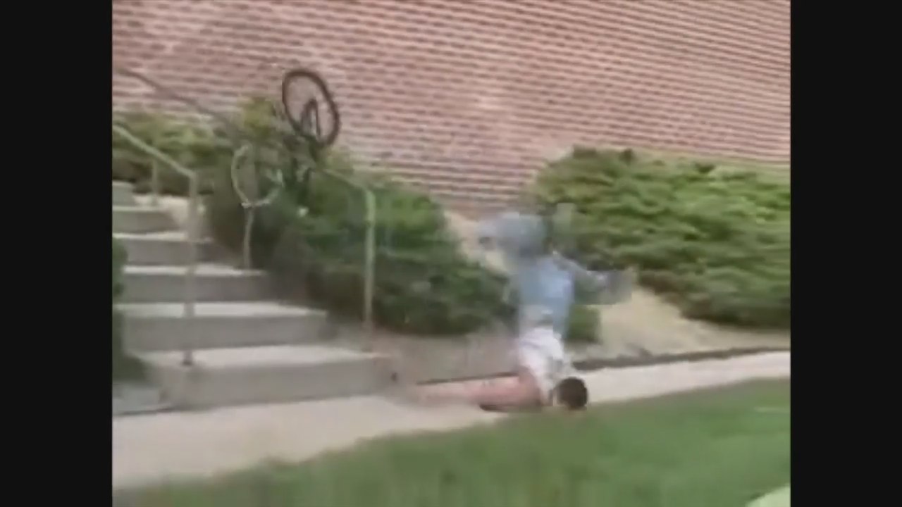 FAIL - GUY DESTROYS HIS FACE GRINDING A RAIL - BMX