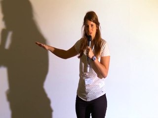 Floriane TISSOT doctorante à l'IRCAN (CNRS-Inserm-UNS), participante 2014 au concours "Ma thèse en 180 secondes" en PACA