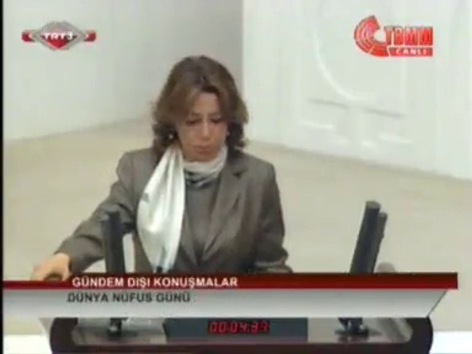 Öznur ÇALIK (Malatya Milletvekili) "2000 yılında her 100 çocuğa 33 yaşlı düşerken, 2050 yılında her 100 çocuğa 101 yaşlı karşılık gelecektir. Bu çok ciddi bir tehlikedir"