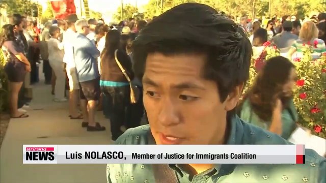 U.S. pro-immigration activists rally for child migrants