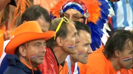 ابن روبن يبكي ويرفض مصافحة والده بعد أن هزمته الأرجنتين!