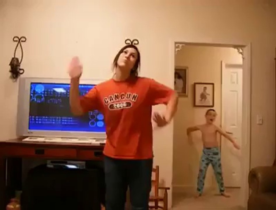 She Had No Idea Her Little Brother Was Making Fun Of Her