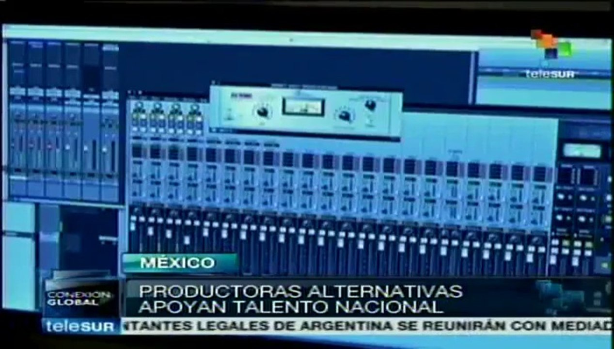 Mexicanos atenúan miseria cultural oficial con circuitos alternativos