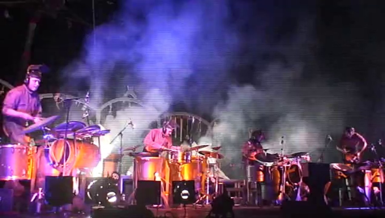 Représentation de la troupe Commandos Percus (Partie 1/2)