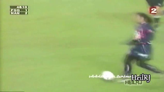 Best soccer player ever : Ronaldinho compilation