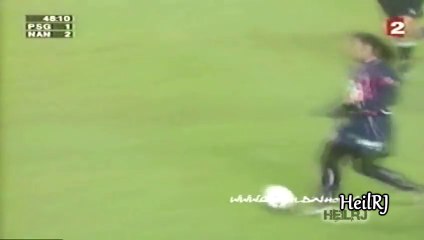 Best soccer player ever : Ronaldinho compilation