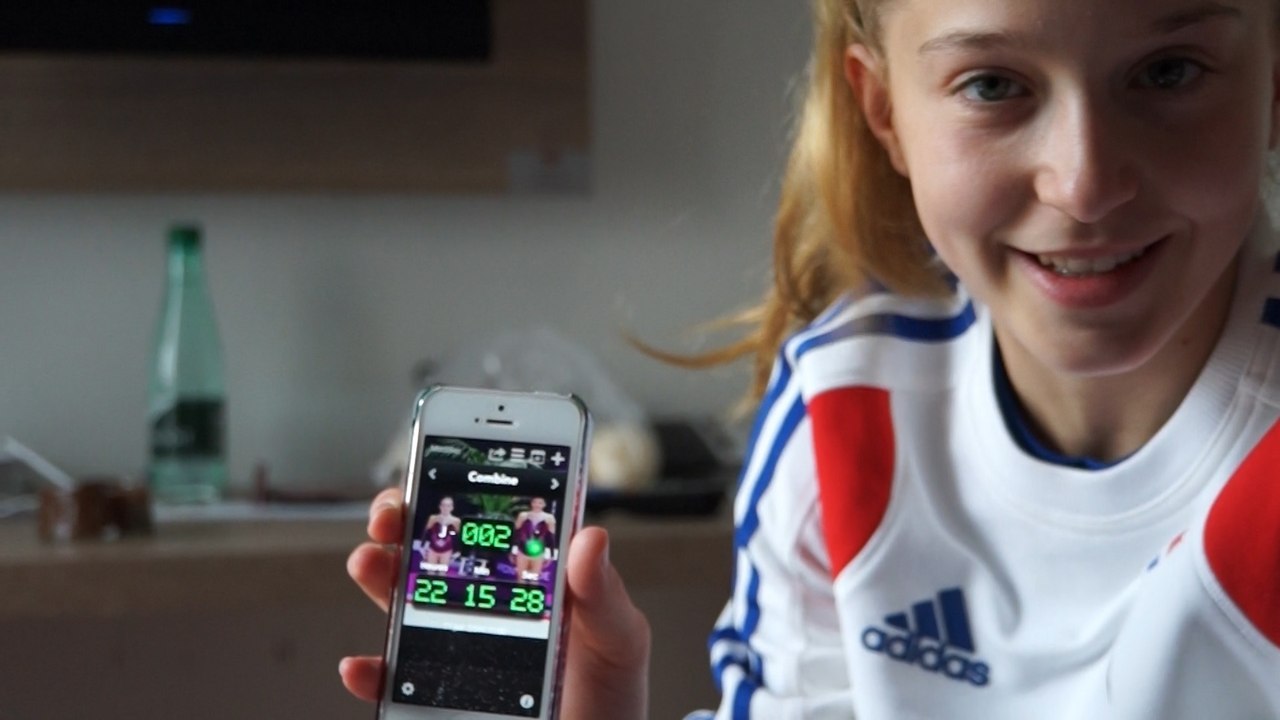 Gym Acro "Nous sommes des psychopathes" Les coulisses des CDM2014