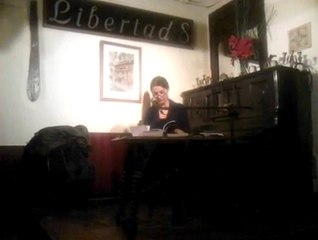 Presenaciòn de "Poemario Nocturno" en Café Libertad 8 - Poema tuvo la culpa la luna