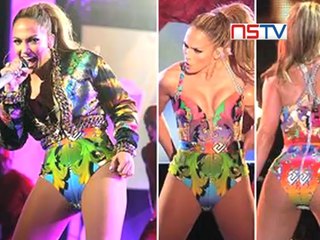Sonakshi Sinha goes JLo way for Honey Singh