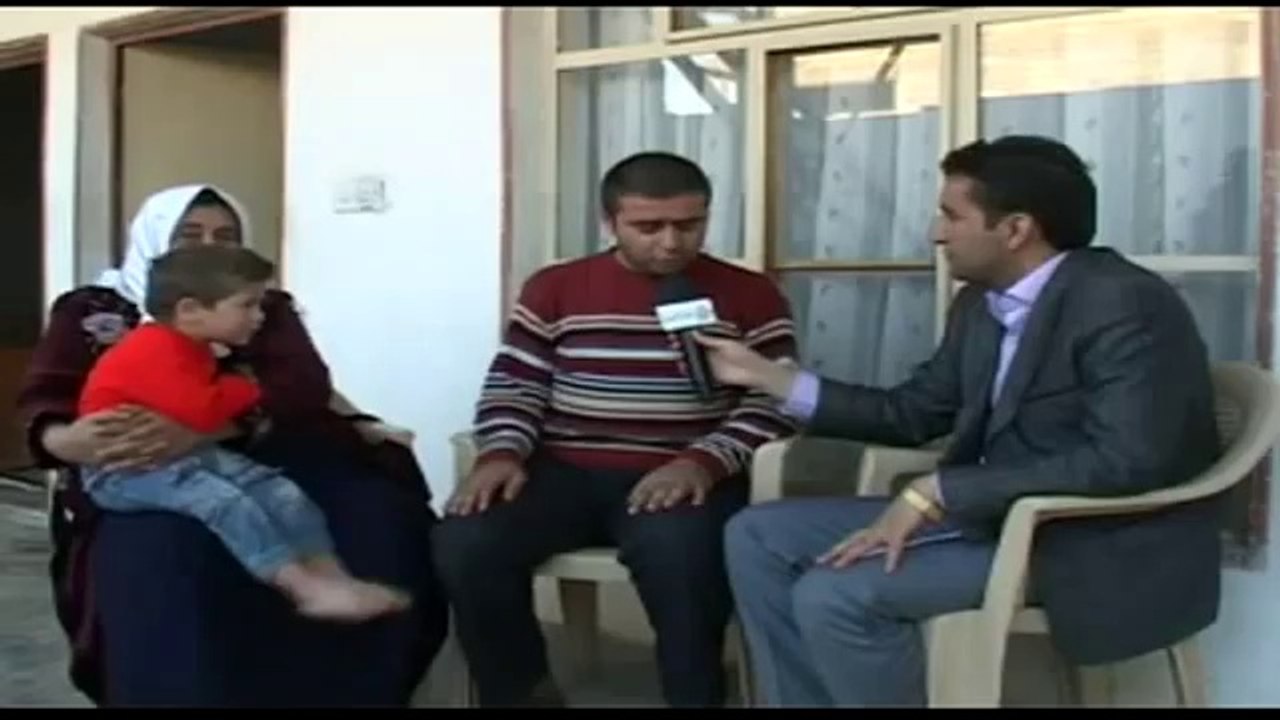 قارئ كوردي ضرير يقلد مجموعة من القرآء باتقان (اسأل الله سبحانه وتعالى أن يرد عليه بصره)