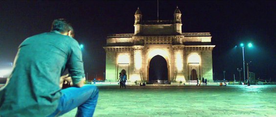 Singham Returns Official Trailer Ajay Devgn & Kareena Kapoor