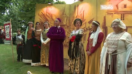 Скачать видео: Vannes. Fêtes historiques : Anne de Bretagne à l'honneur