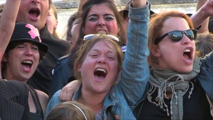 Festival d'Avignon : les intermittents hurlent dans la rue