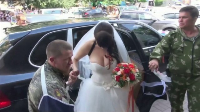 En Ukraine, mariage en treillis pour un commandant séparatiste