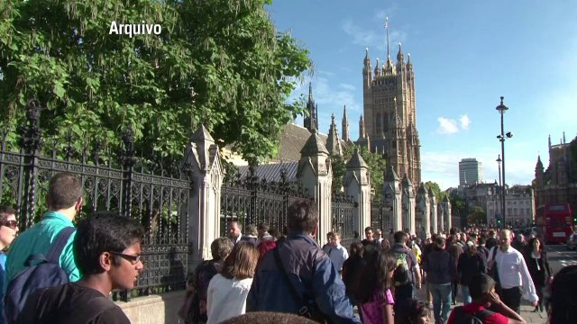 Igreja da Inglaterra vai votar sobre mulheres bispos