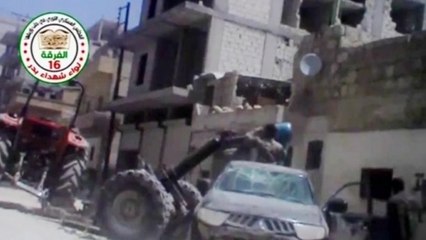 Shelling in Aleppo, air strikes in Damascus