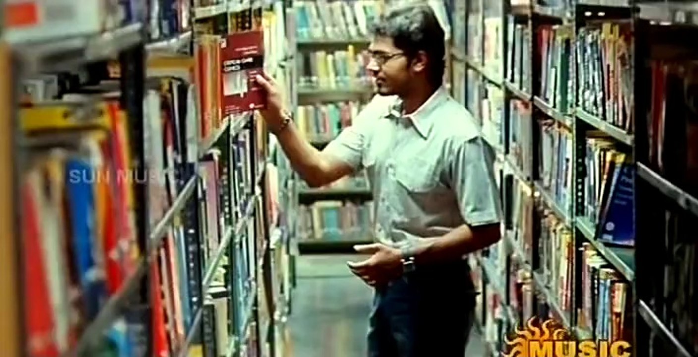 Azhagai Pookudhe