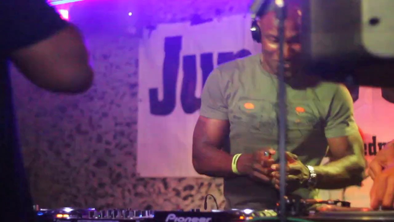 JUNGLE SPLASH( Digital Niyabinghi) 28-6-14 HDRADIOLIVE