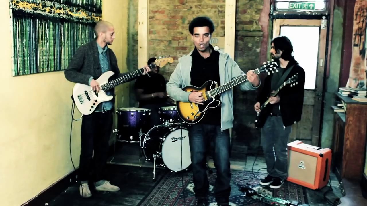 AKALA - FIND NO ENEMY (OFFICIAL MUSIC VIDEO)